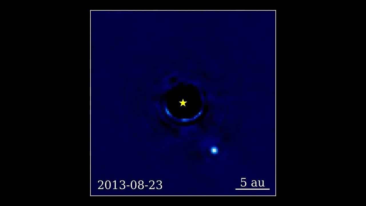 Самое длинное покадровое видео экзопланеты показывает 17 лет движения вокруг своей звезды