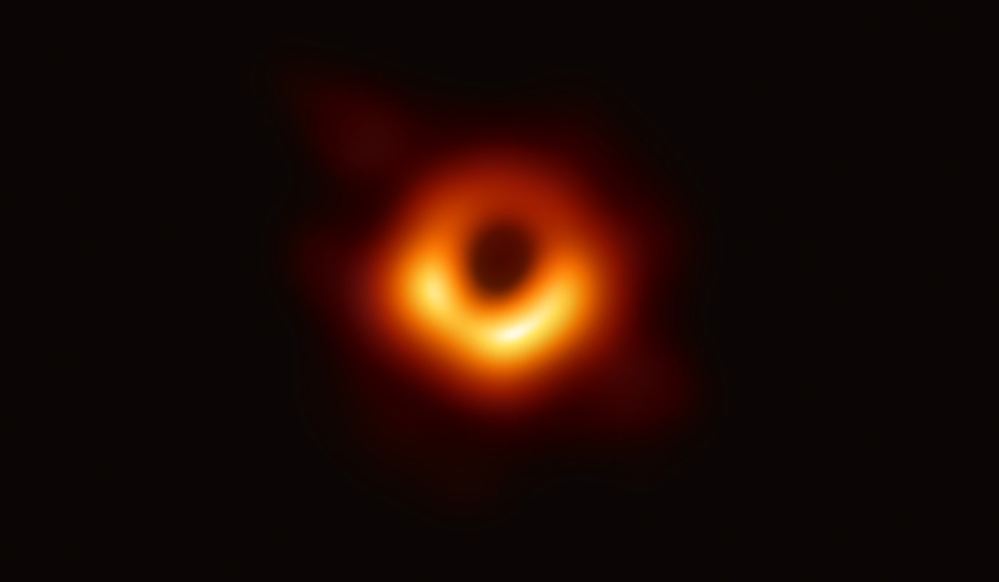 Первое фото Черной дыры