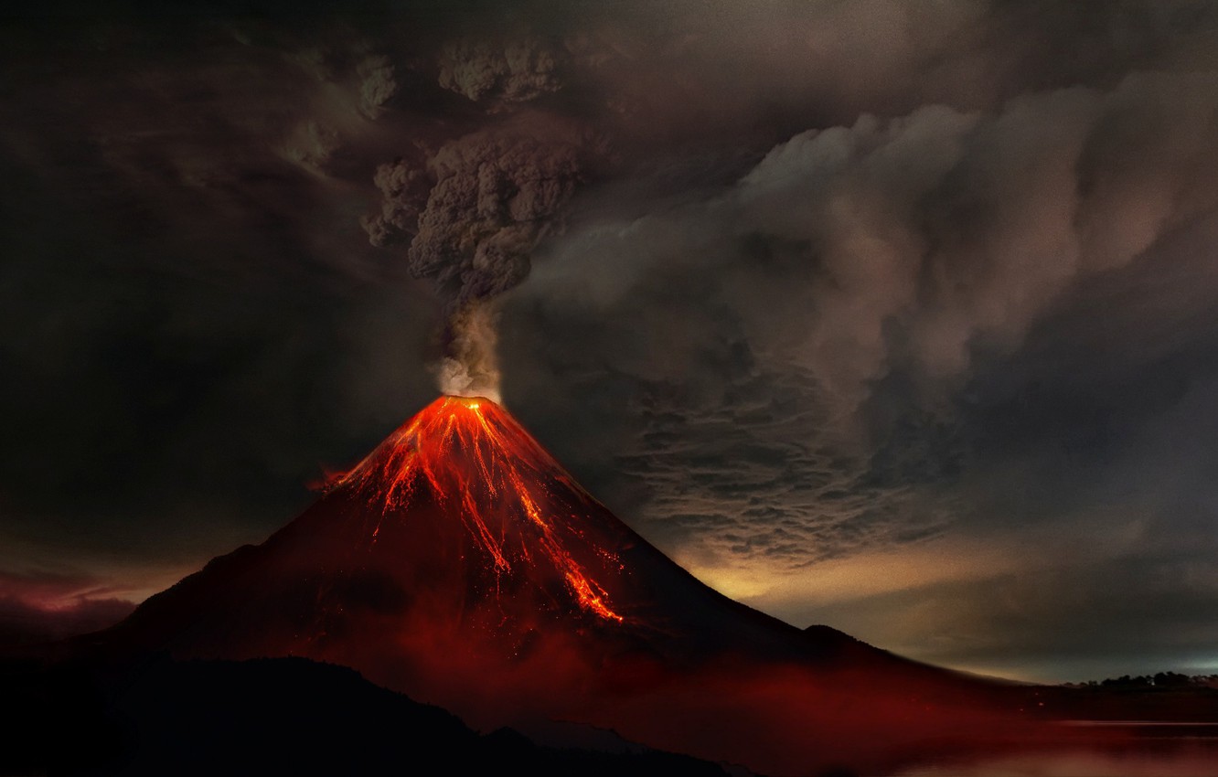 Все вулканы делятся на три группы: спящие, потухшие и активные. 