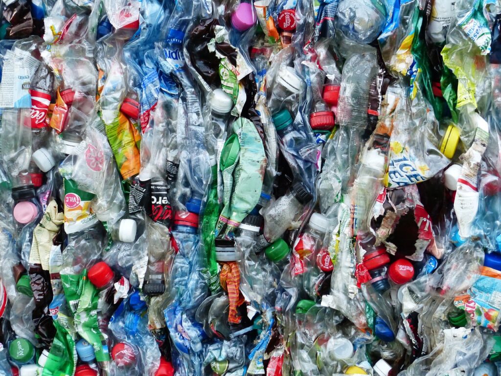 Новый быстроразлагаемый полимер может заменить обычный пластик