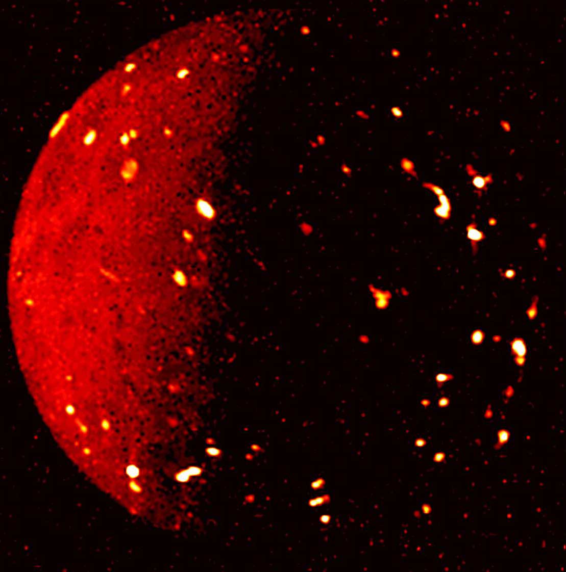 Юнона покидает Ганимед и Европу для наблюдения за Ио, вулканическим спутником Юпитера