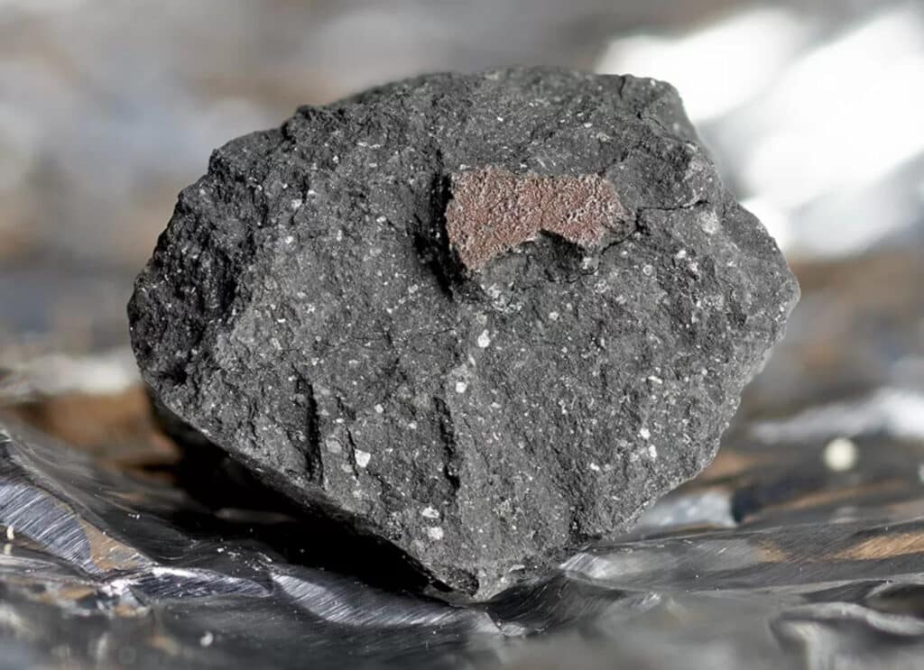 Метеорит Уинчкомб содержит строительные блоки жизни