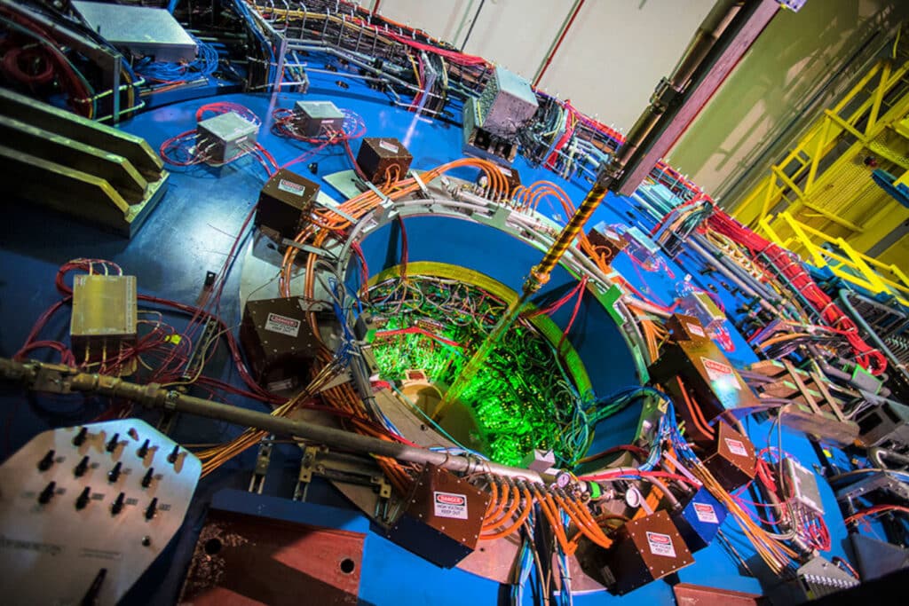 Исследователи смогли "заглянуть" внутрь атомных ядер с помощью нового типа квантовой запутанности