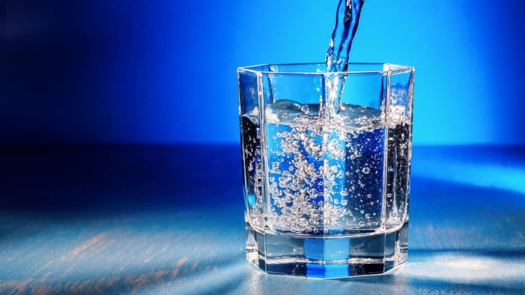 Сколько лет воде, которую мы пьем?