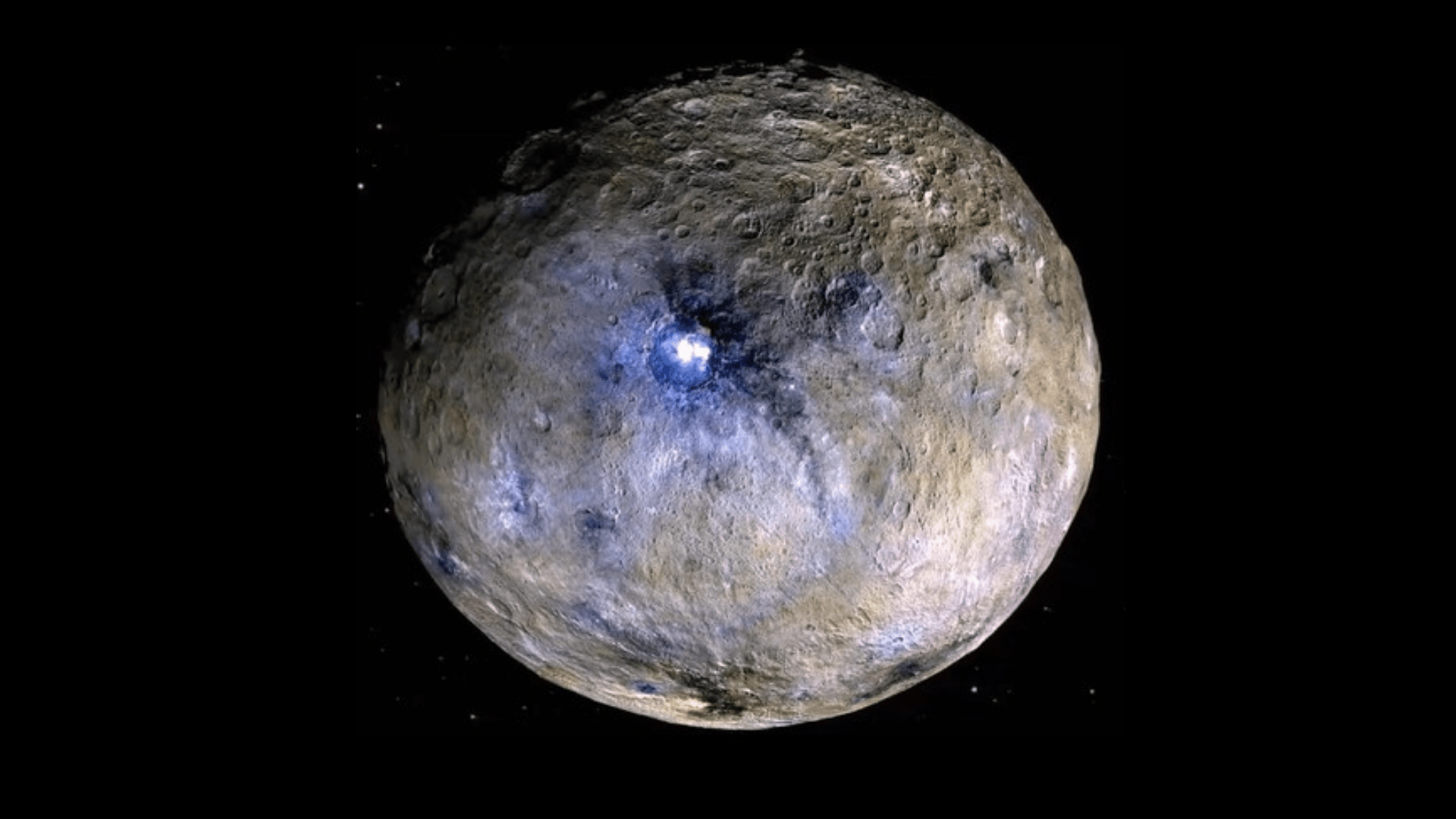 На карликовой планете Церера обнаружены новые регионы, богатые органическим материалом