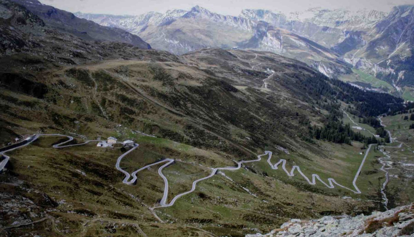 Таяние льда в Альпах обнажило загадочную повозку, и власти просят помощи в ее опознании