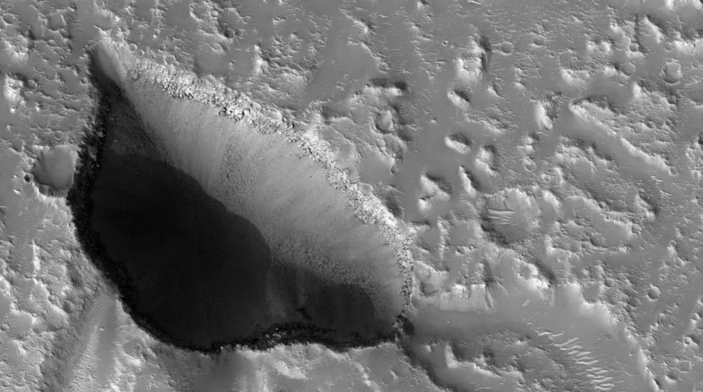 На Марсе нашли пещеры, которые могли стать убежищем для древней жизни