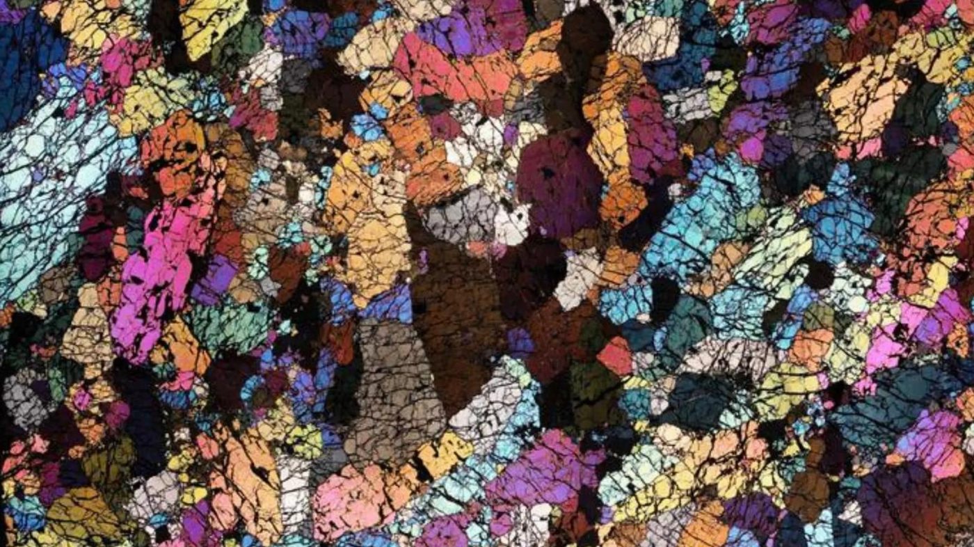 Новый механизм «отслаивания» объясняет загадку вулканов в океане