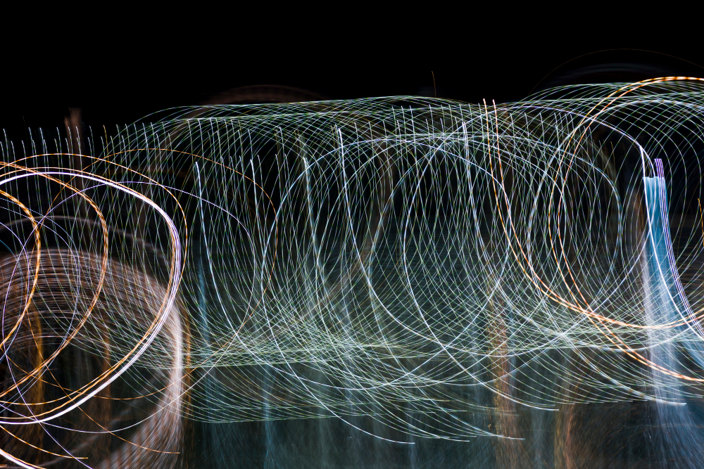 Учёные создали атомный переключатель света для управления одиночными фотонами по требованию