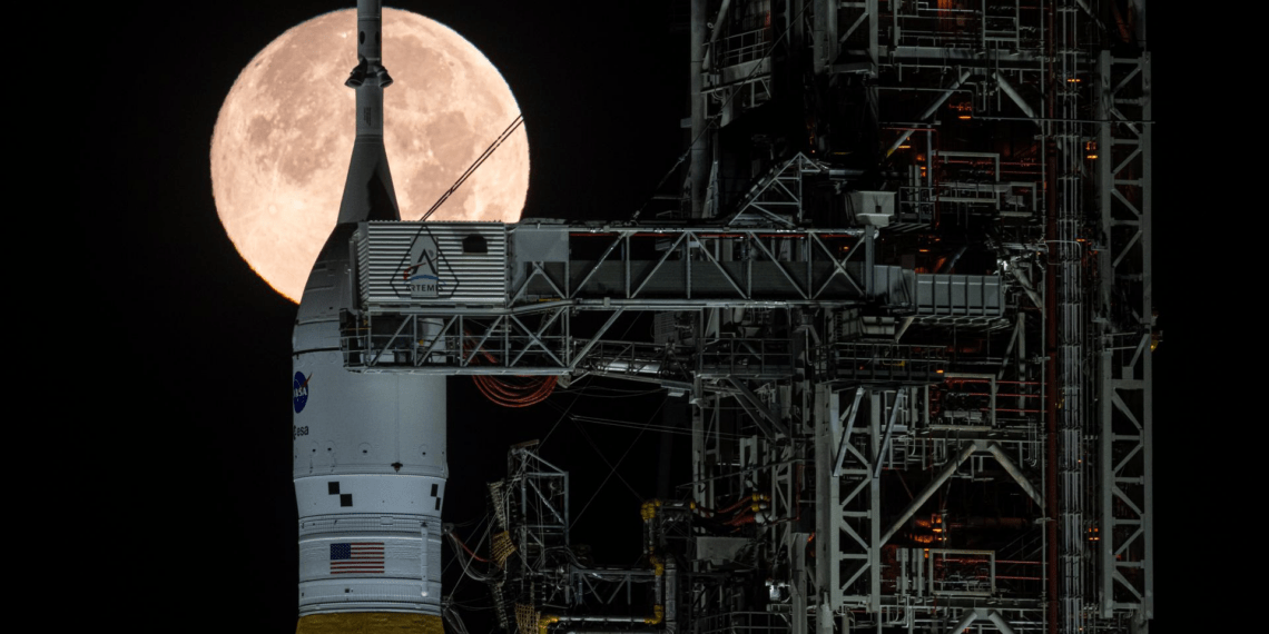 Успешный тест SLS приближает запуск миссии Артемида-II к Луне