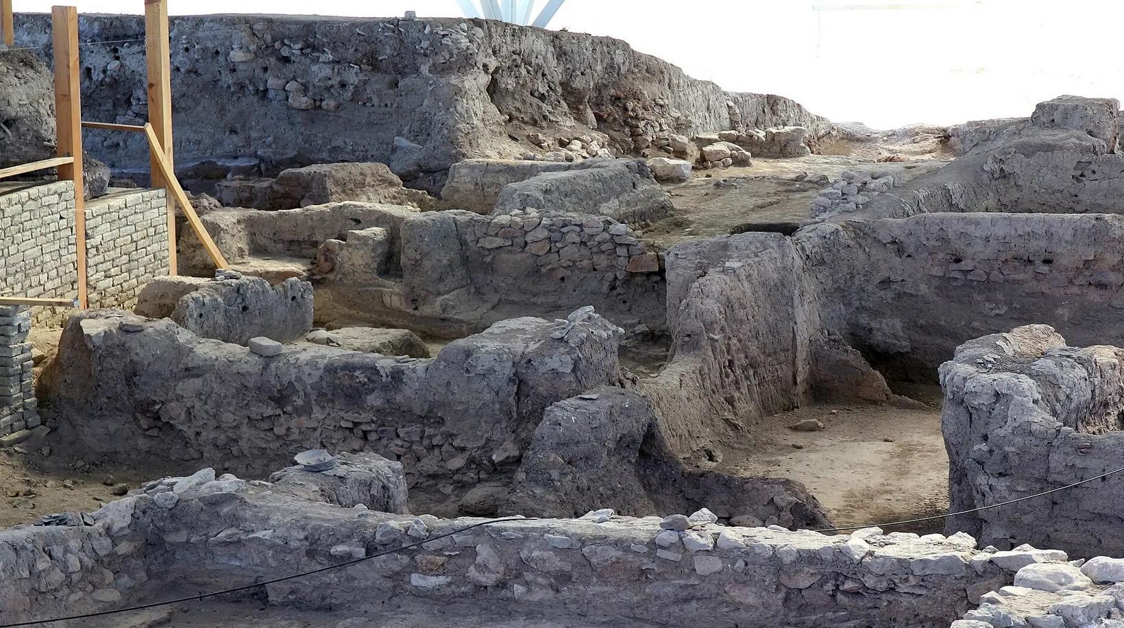 Археологи обнаружили в Турции древнейшие ткани раскрывающие тайны текстильного производства бронзового века