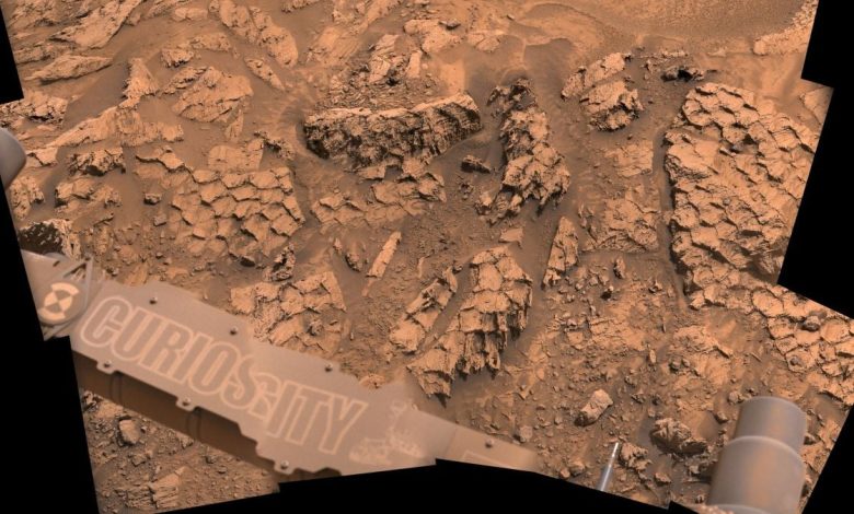 Curiosity заснял марсианский кратер в виде драконьей чешуи